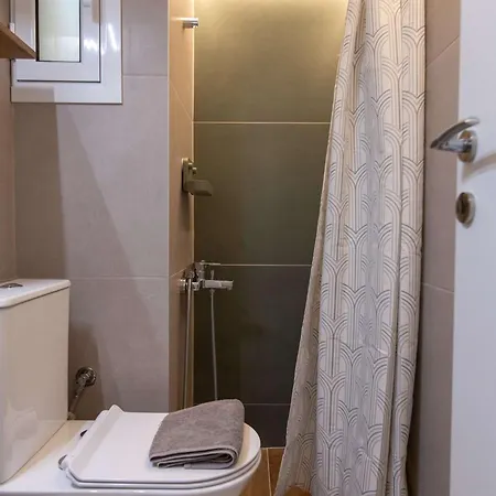New Cozy With Balcony Close To Analipsi Metro Thessaloniki